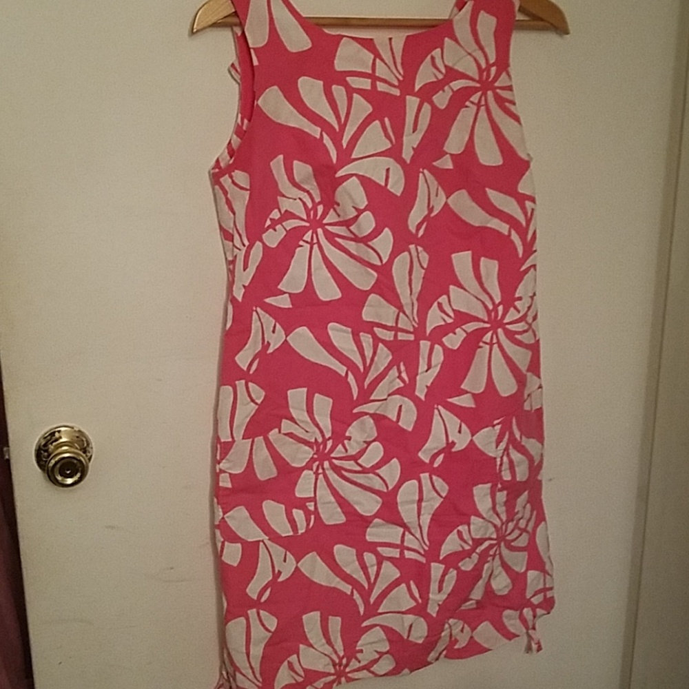 Pink and white Lilly Pulitzer dress with pockets 4